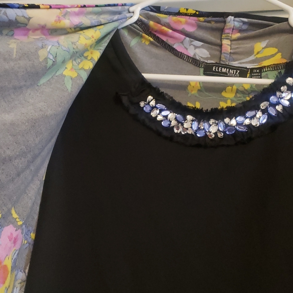 Top - Picture 2 of 2